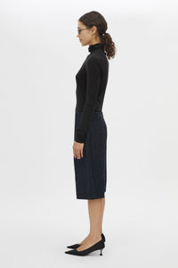 Side Image - CAMILLA AND MARC Scope Short denim, textured mid-rise short in ink.