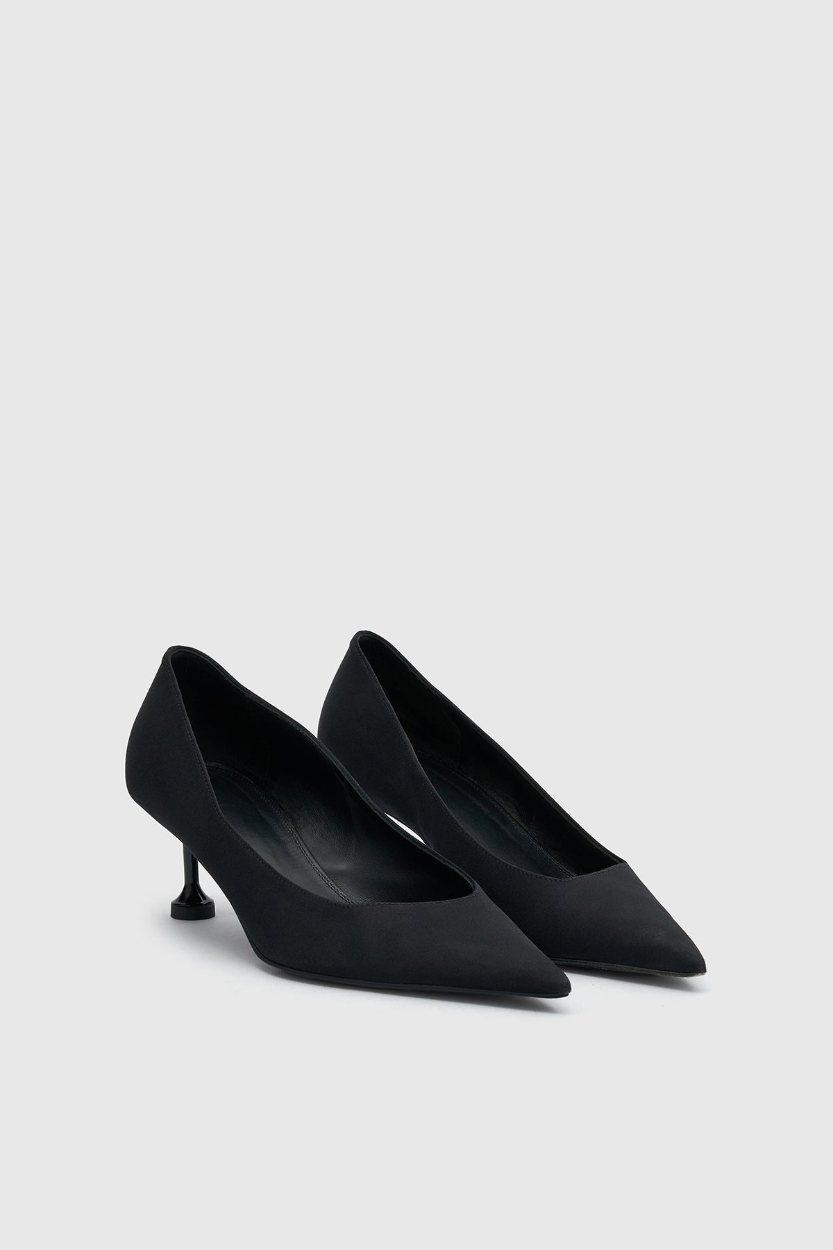 Siri Satin Pump