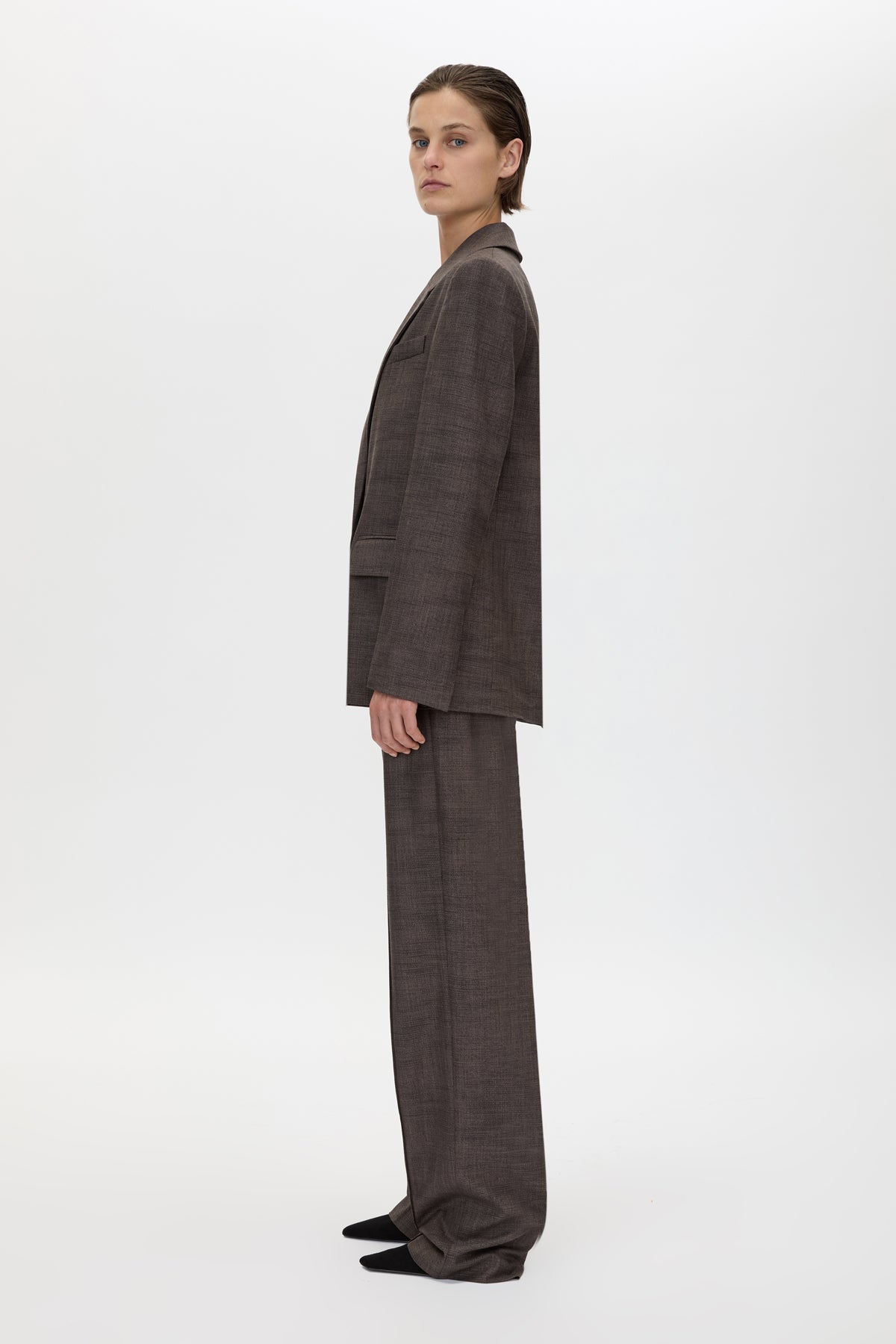 Side view CAMILLA AND MARC Verna Relaxed Fit Blazer in Chocolate, crafted in an Australian wool, linen and silk twill blend.